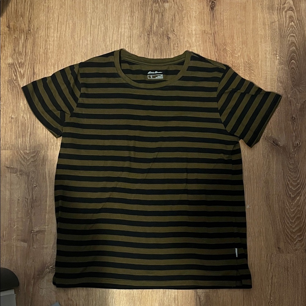 Eddie Bauer Olive and Black Striped Short Sleeve Tee Size Medium